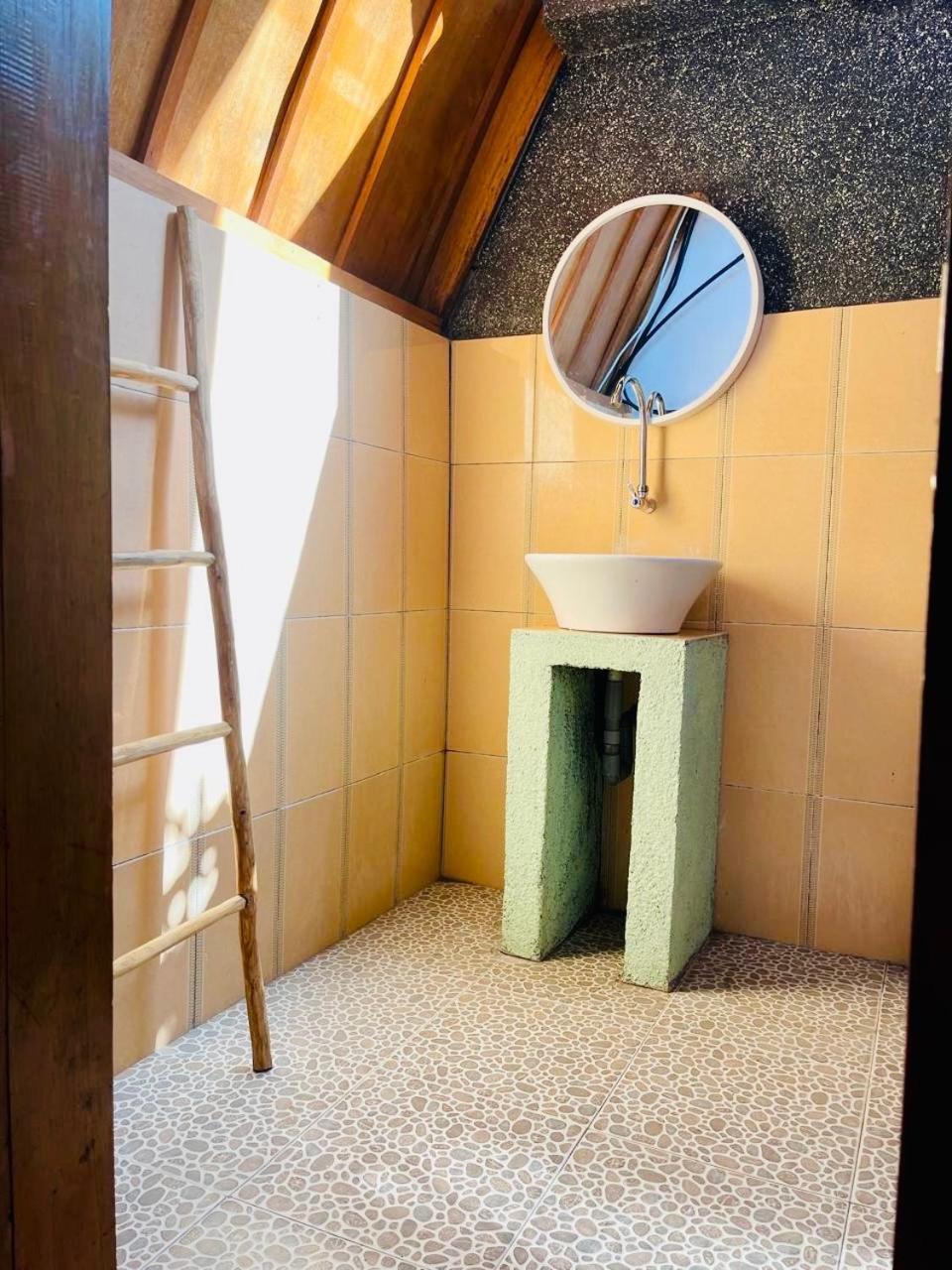 Lagom Guest House ギリ・アイル エクステリア 写真